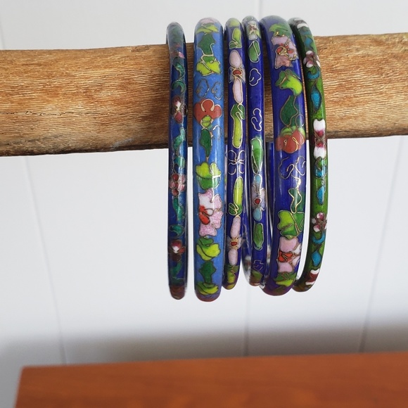 Cloisonne painted bangle bracelets - Picture 3 of 3